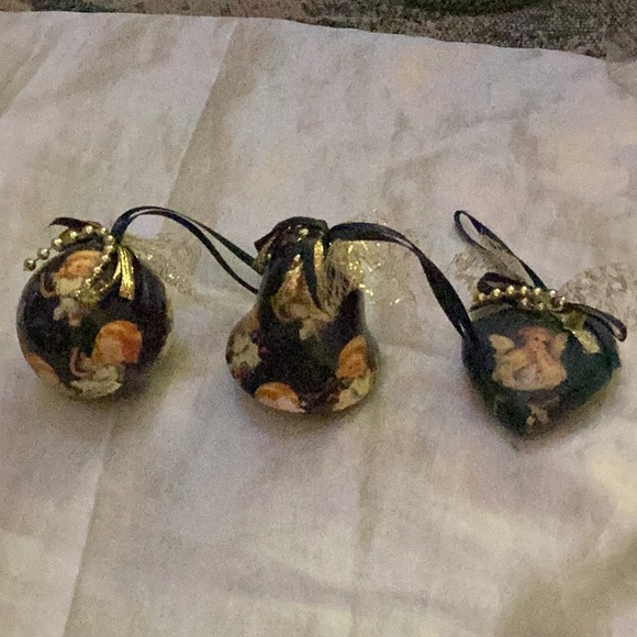 😇NWT Gorgeous Set of 3 Decoupage Assorted Angel Ornaments in Box 😇 - Picture 8 of 8